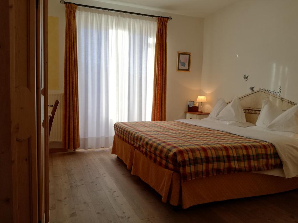 Hotel Ca' Del Bosco เซลวา ดิ กาโดเร ภายนอก รูปภาพ