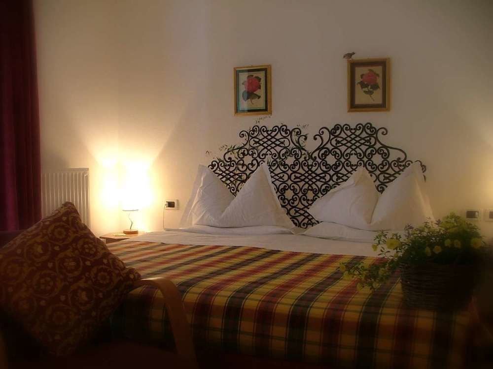 Hotel Ca' Del Bosco เซลวา ดิ กาโดเร ภายนอก รูปภาพ