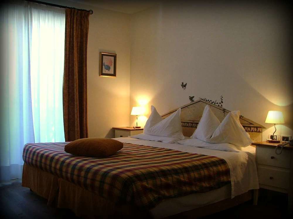 Hotel Ca' Del Bosco เซลวา ดิ กาโดเร ภายนอก รูปภาพ
