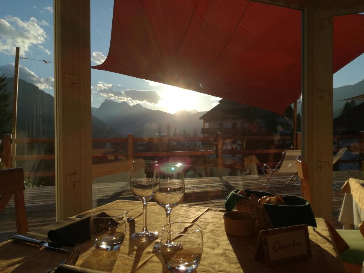 Hotel Ca' Del Bosco เซลวา ดิ กาโดเร ภายนอก รูปภาพ